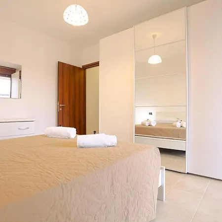 House 39 - Silkeys Verona