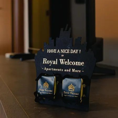 House 39 - Royal Welcome