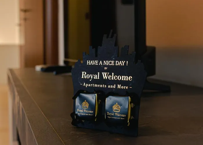 House 39 - Royal Welcome
